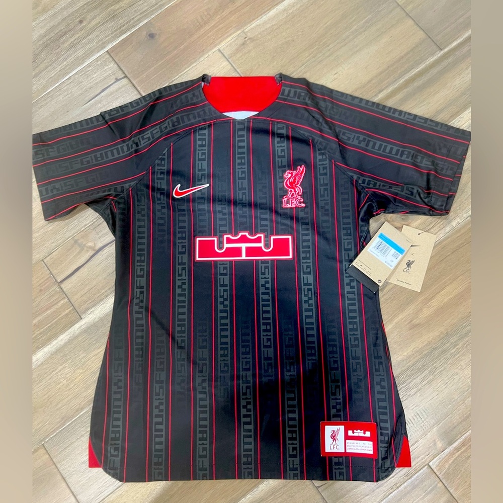 Women’s Liverpool shirt